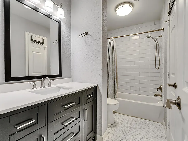 2554 Olympus Dr — Photo 21