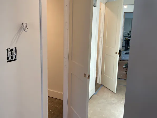 207 S Ann St #1, Baltimore, MD 21231