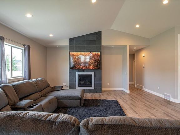 5th image of 5345 Cabernet Ln