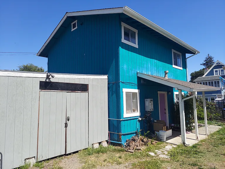 131 Pryce St — Photo 37