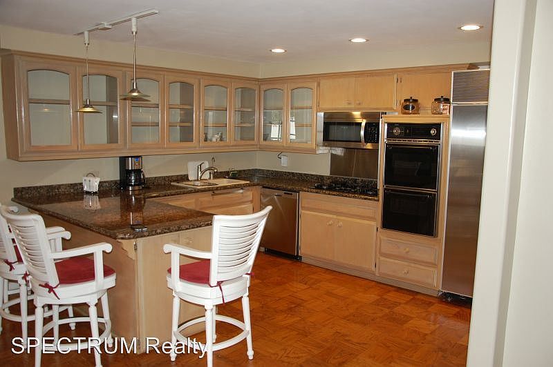 1st image of 6158 Craigmont Dr