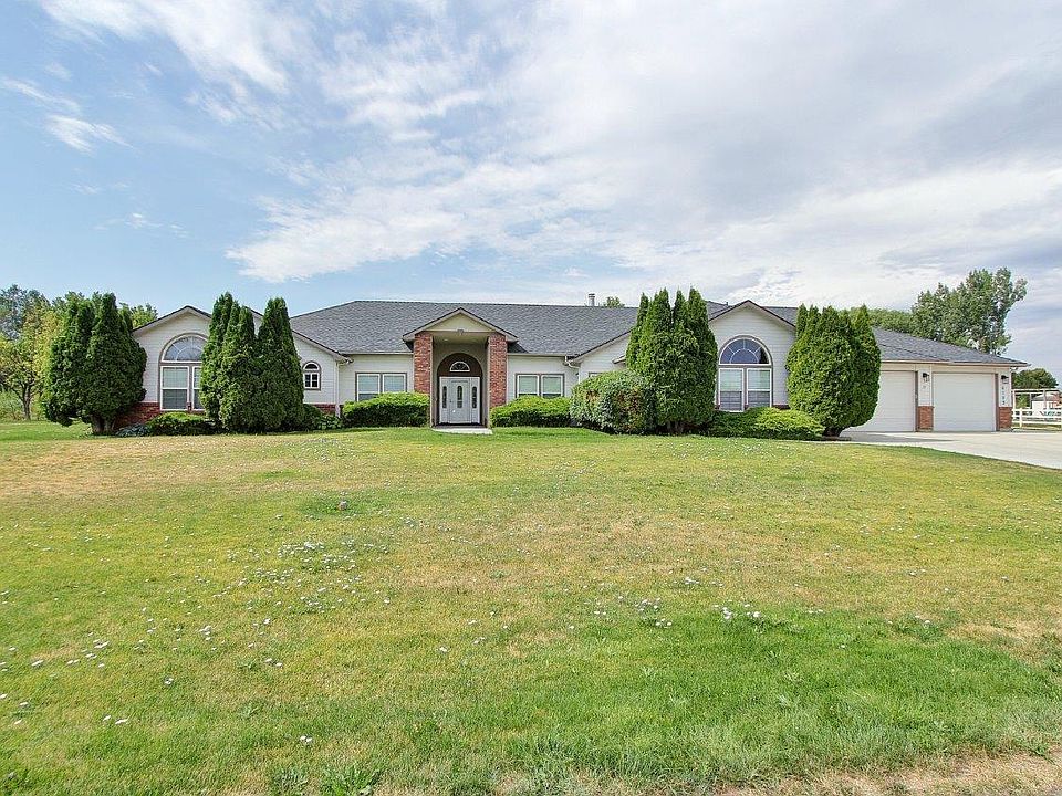 1st image of 4109 E Man O War Dr