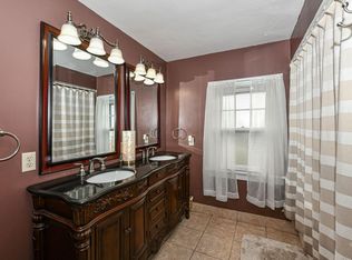 7829 17th Ave, Kenosha, WI 53143