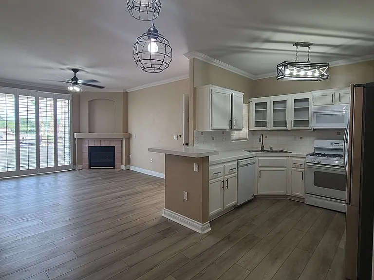 1300 S Arlington St #202 — Photo 11