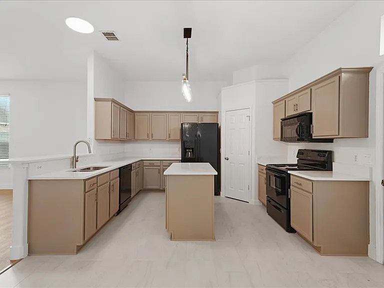 1201 Telese Ct — Photo 8