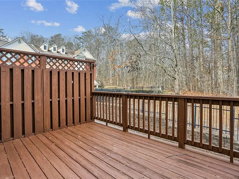 642 Bernay Way — Photo 10