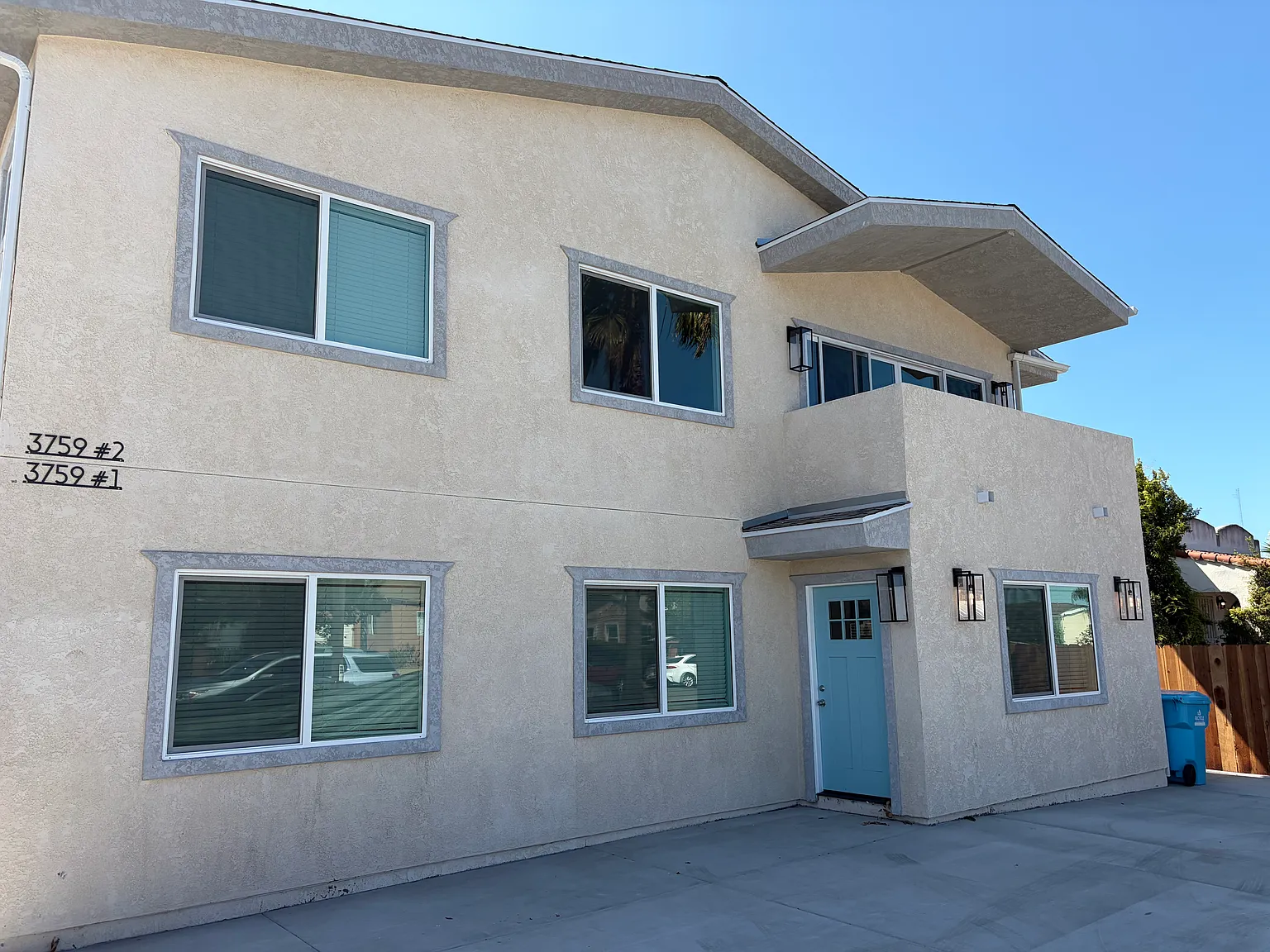 3 bed, 1050 sqft, $2,550 — Photo 1