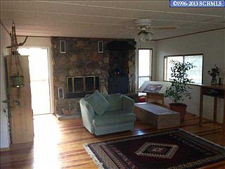 5th image of 610 W Yankie St