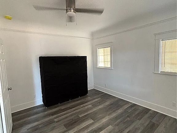 5th image of 625 W 41st Dr #1