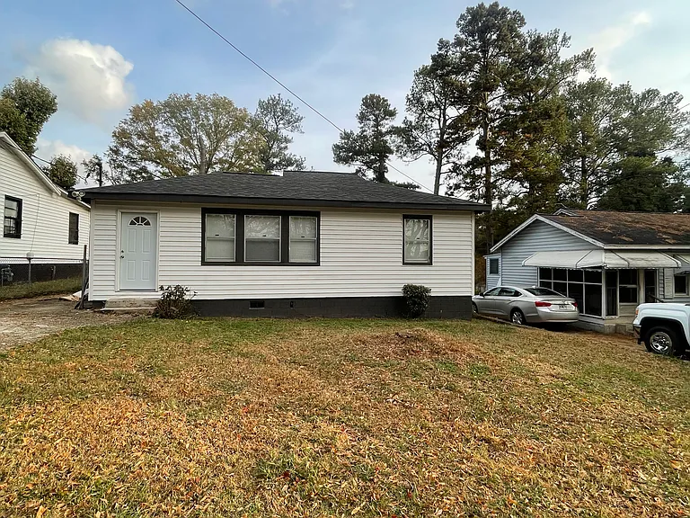 3225 Gifford St — Photo 1
