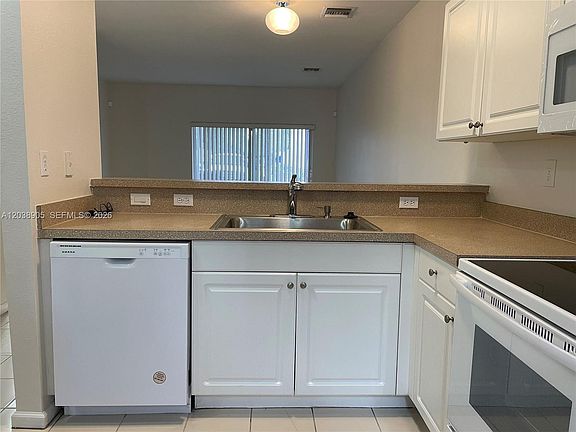 5th image of 17341 NW 7th Ave #605