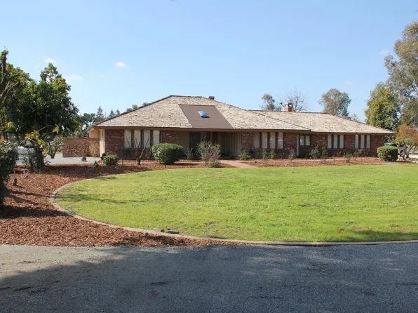 1945 N Armstrong Ave, Fresno, CA 93727