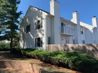 210 Columbia Cmn #210, Hillsborough, NJ 08844