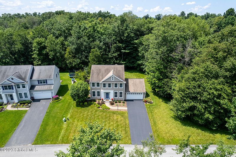 3rd image of 24 Sterling Heights Drive