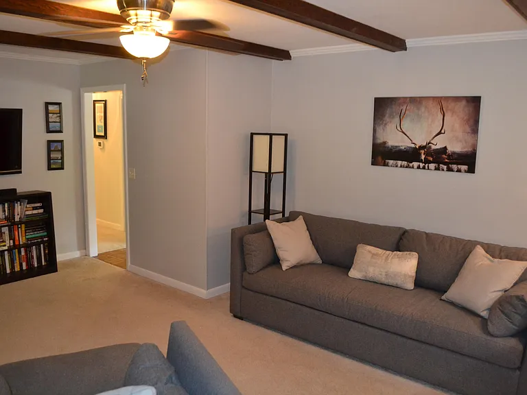 861 Hawthorne Dr — Photo 11