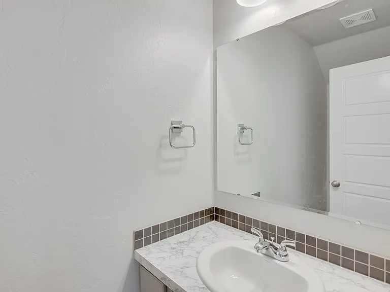 11037 W Crestwater Ln — Photo 9