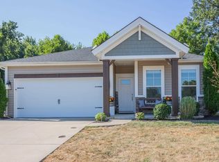 7209 Oak Park Dr, Newburgh, IN 47630