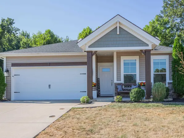 7209 Oak Park Dr, Newburgh, IN 47630