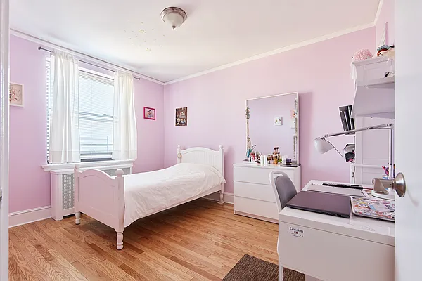 Sold by Homesmart Premier Living Realty | media 28