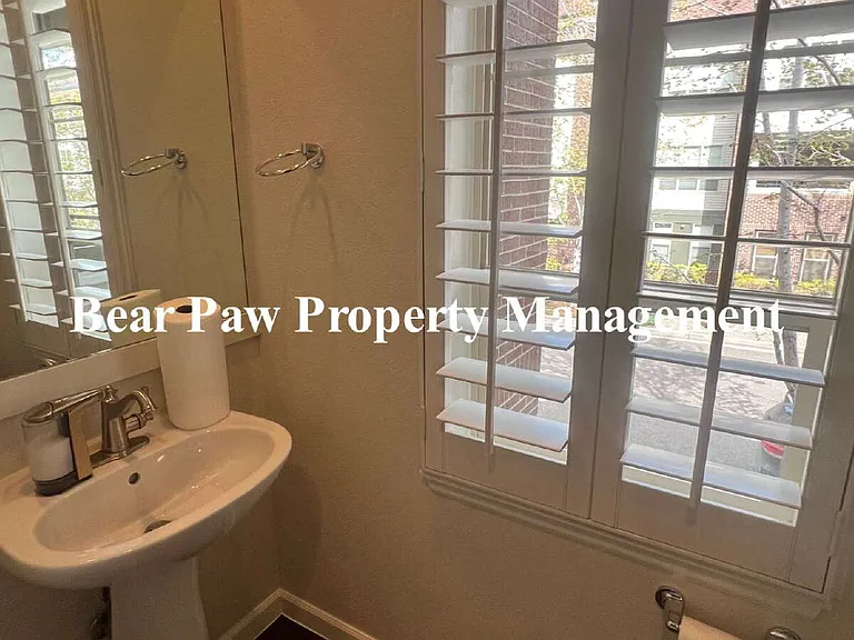 423 S Reed Ct — Photo 14