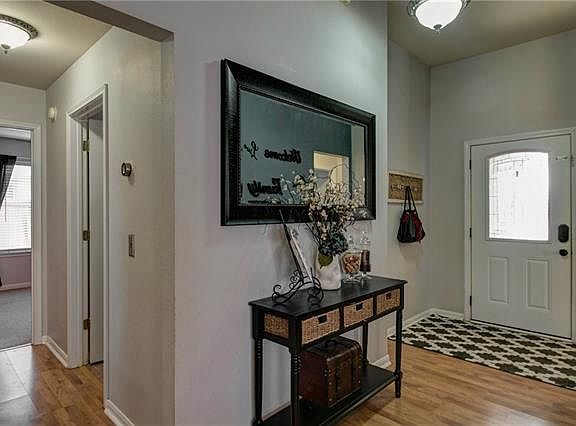 2nd image of 207 Willowbrook Dr