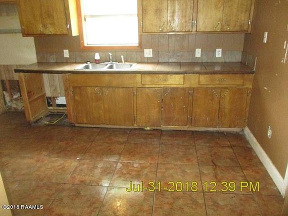 4th image of 214 Terry Michael St