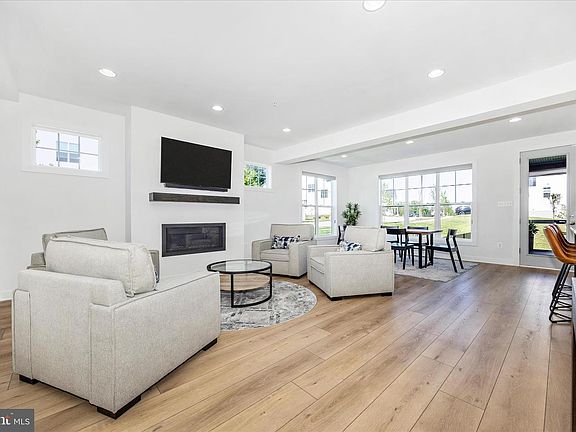 5th image of 6020 Duvalls Forest Dr