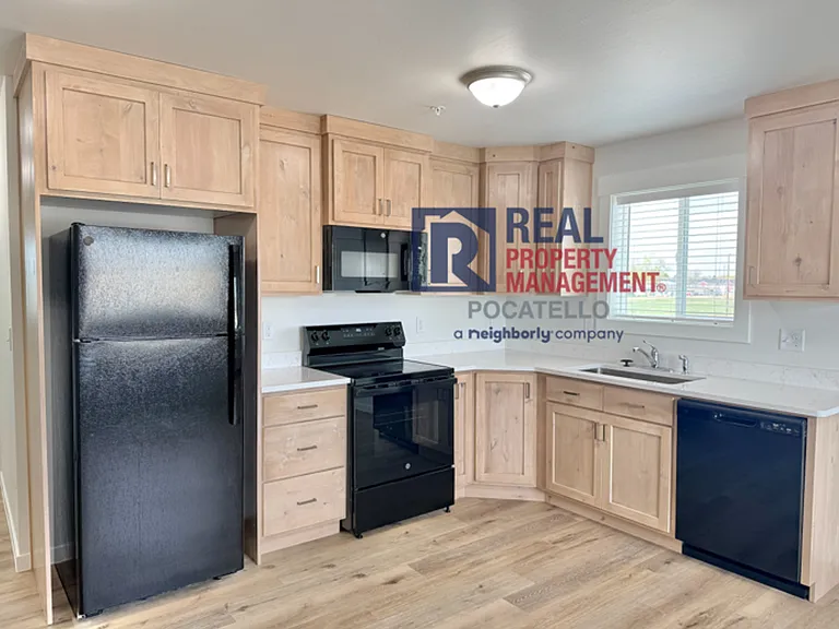 5405 Park Lawn Dr #103-204 — Photo 2
