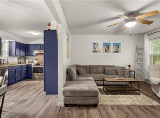 808 SE 19th St, Oak Grove, MO 64075