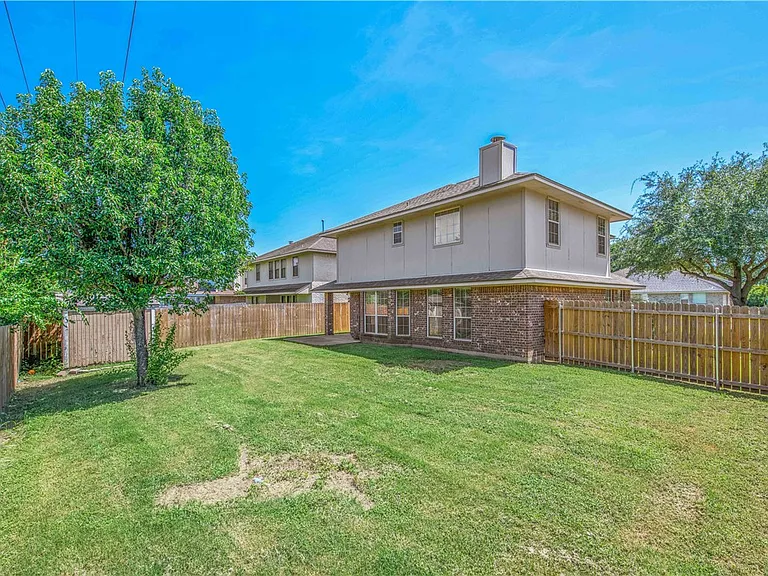 4101 Hunter Creek Dr — Photo 19
