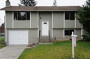 1st image of 19520 10th Ave E