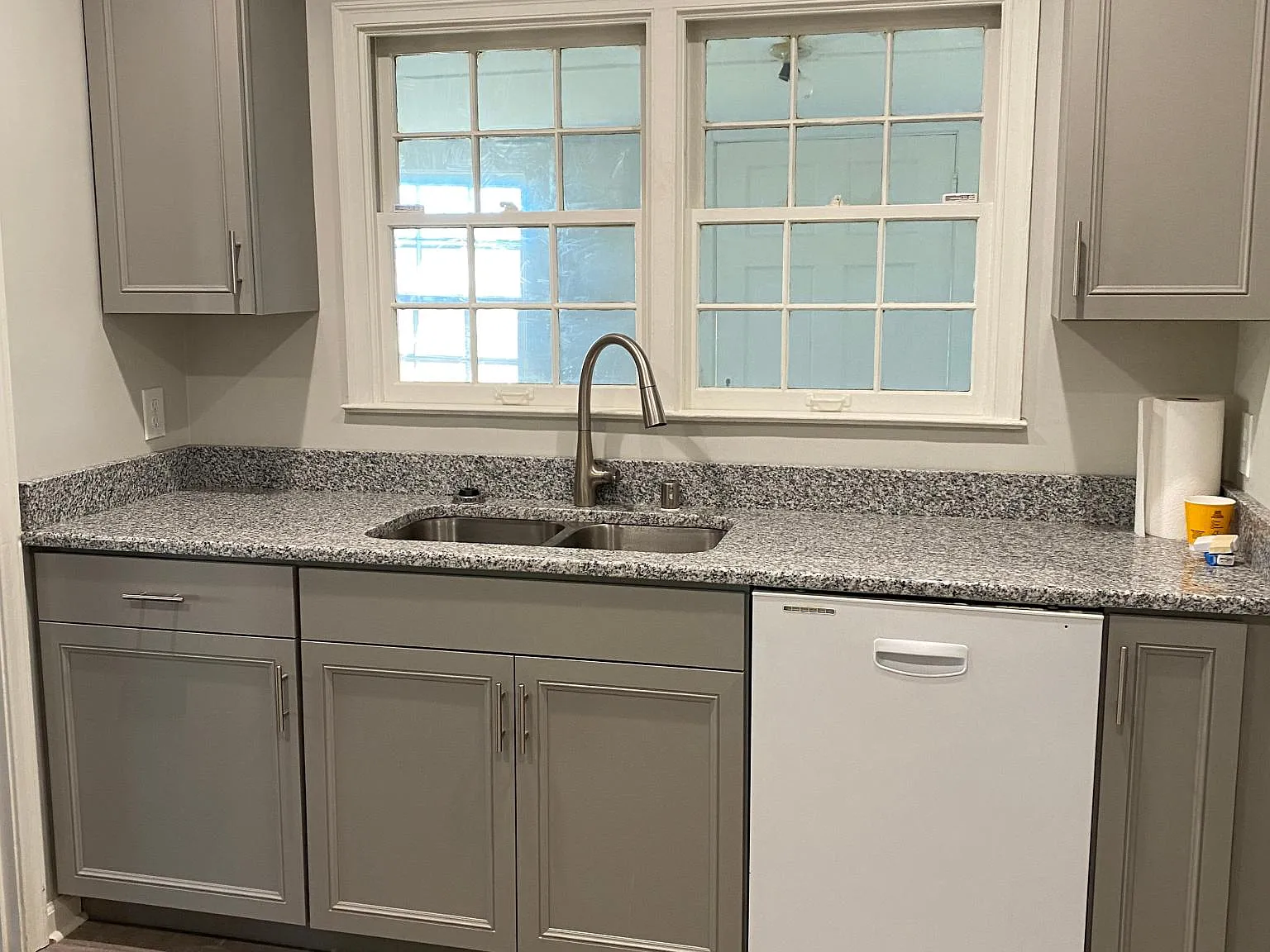 2 bed, 1200 sqft, $1,600 — Photo 3