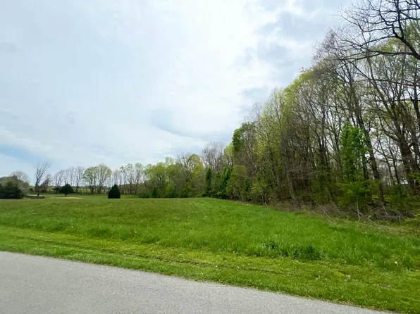 18 Phelps Acres Rd, Jamestown, KY 42629