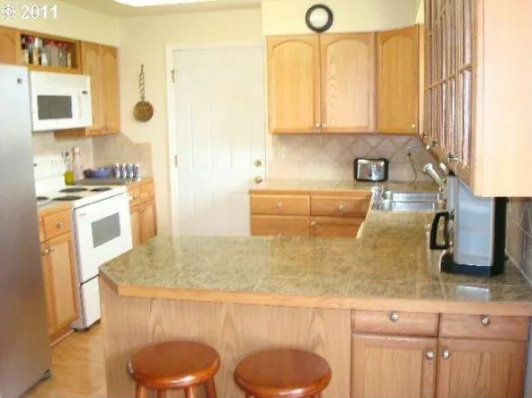 3509 Crest Ct, The Dalles, OR 97058