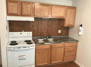 737 10th Ave APT 6, Huntington, WV 25701