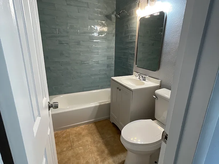 5605 Pinewood Ave — Photo 8