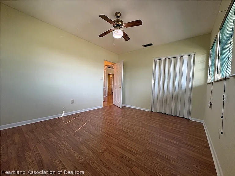 401 E Main St — Photo 7