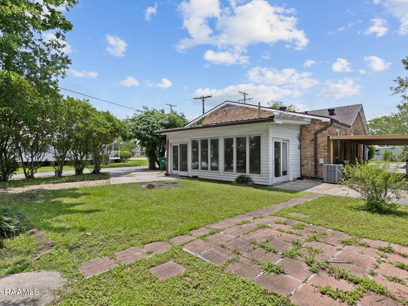 311 S Morgan Ave, Broussard, LA 70518