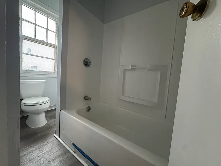 75 Pinehurst Ave #W2 — Photo 7