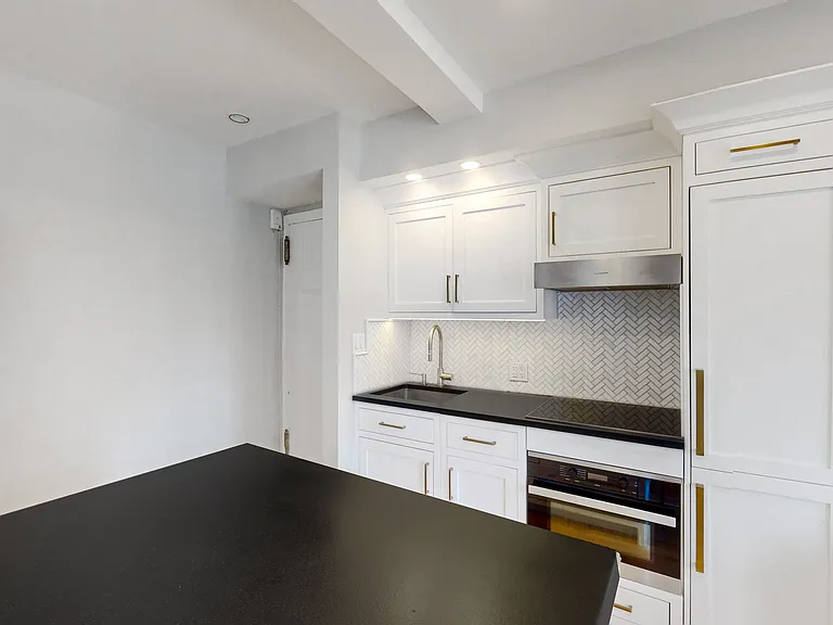 45 Tudor City Pl #1904 — Photo 7