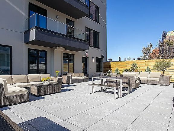 3rd image of 3811 31st St APT 4G