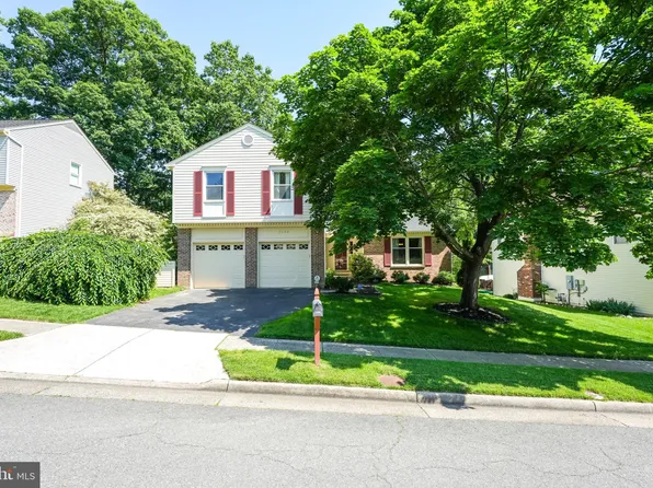 7588 Woodstown Dr, Springfield, VA 22153