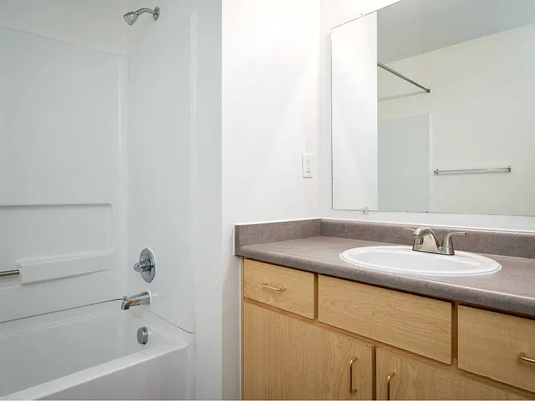 Quail Run Apartments — Photo 47