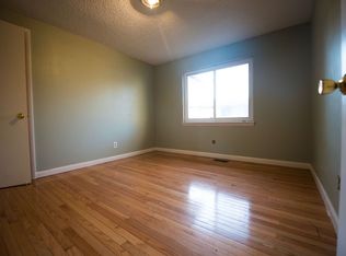 2755 S Delaware St, Englewood, CO 80110