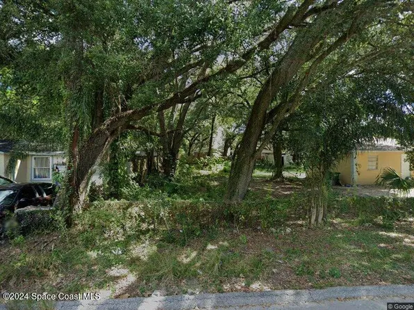 8305 N 18th St, Tampa, FL 33604
