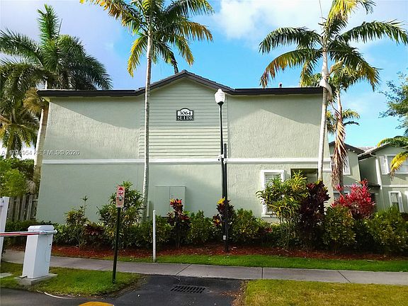2nd image of 3064 SE 1st Dr Unit 3