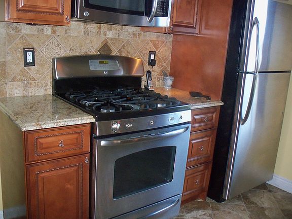 3rd image of 211-65 23rd Ave #3-D