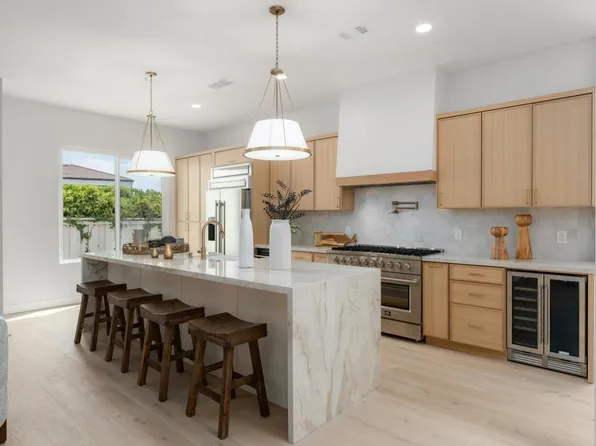 14004 Calle Venecia, San Diego, CA 92130