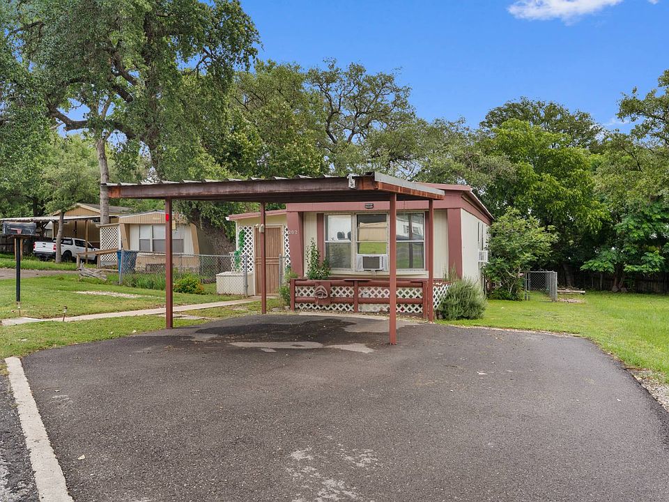 1st image of 202 Wood Dr