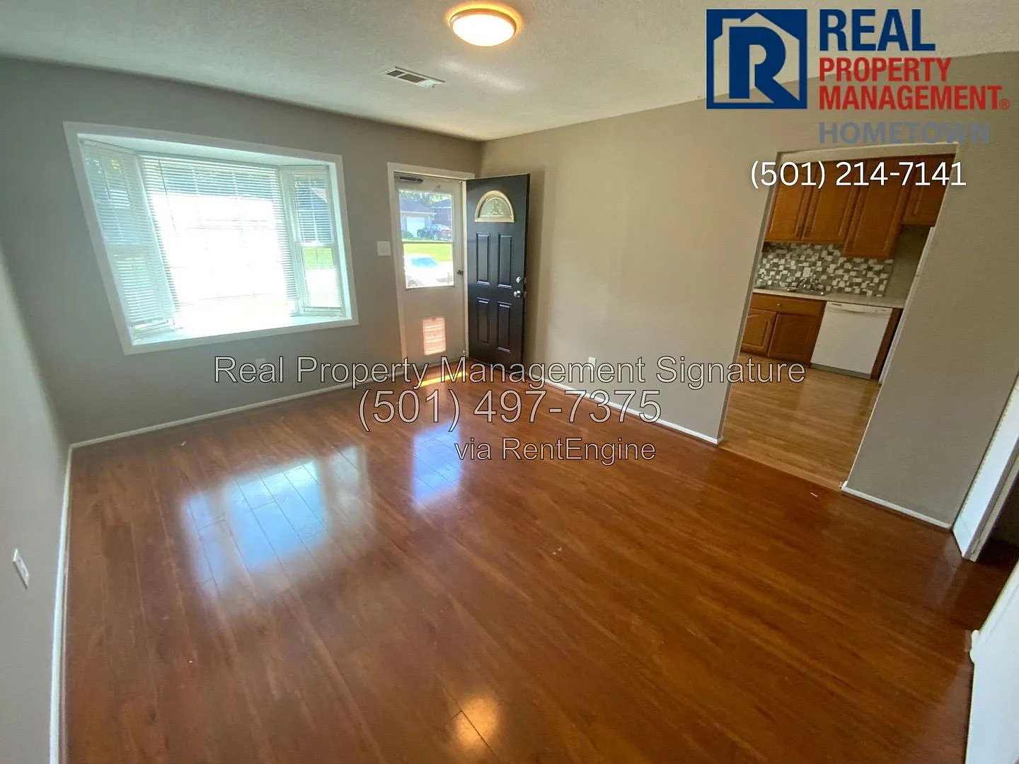 3 bed, 1.5 bath, 1275 sqft, $1,300 — Photo 2